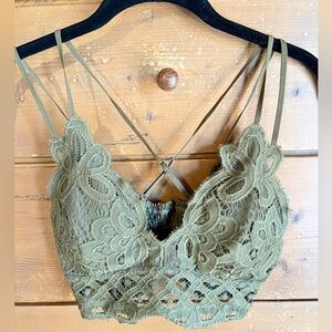 Anemone Sage Green Knitwear